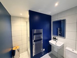 Downstairs shower room- click for photo gallery